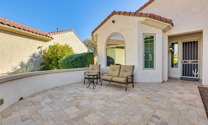 Festival Ranch House | Putting Green & Pool: Sun-Soaked Buckeye Home