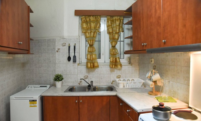 Kinosargous Apartment | Pythagorean Theorem