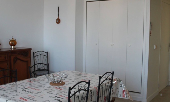 Saint-Hippolyte House | Quiet neighborhood house 5 minutes from the sea