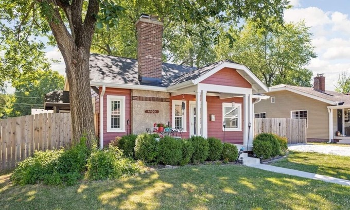 Meridian-Kessler House | Quaint Cottage in SoBro - Parking