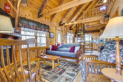 Dahlonega House | Quaint Dahlonega Cabin with Cavenders Creek Access!