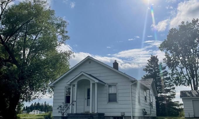 Rapid River House | Quaint Home in a Great Central Location
