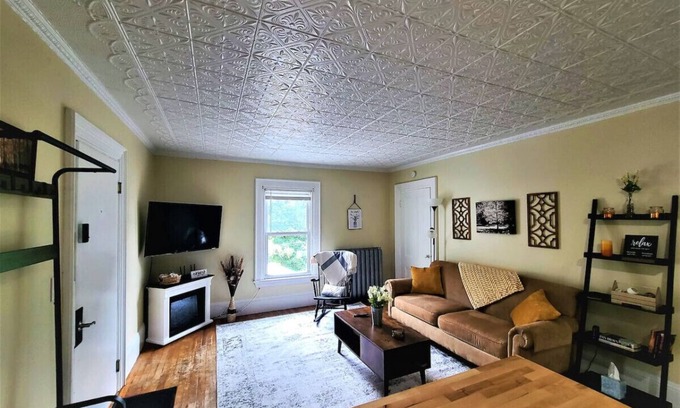 Skowhegan Apartment | Quaint Skowhegan Apt|Stay 30 Days