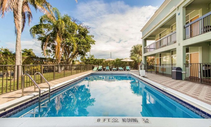 East Boca Raton Hotel | Quality Inn Boca Raton University Area