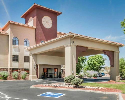Westside Hotel | Quality Inn & Suites Albuquerque West