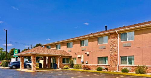 Ashwaubenon Hotel | Quality Inn & Suites Green Bay - Ashwaubenon