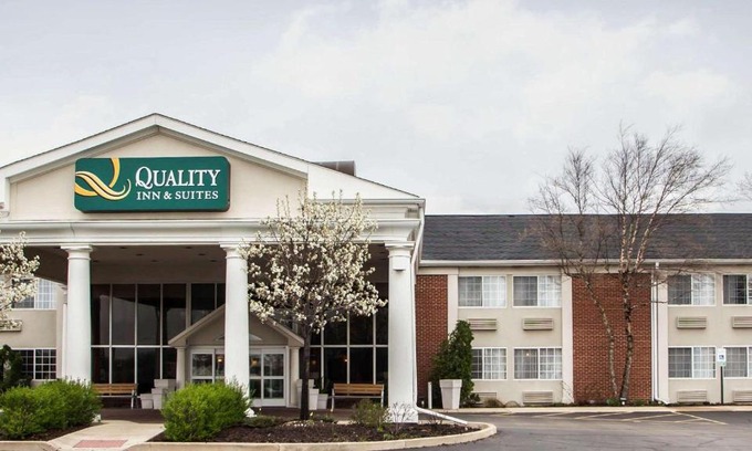 St. Charles Hotel | Quality Inn & Suites St Charles -West Chicago