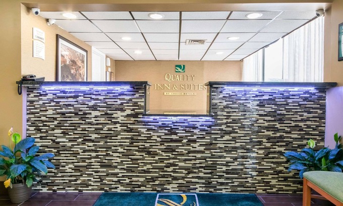 Horse Cave Hotel | Quality Inn & Suites