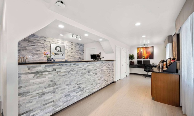 Luray Hotel | Quality Inn