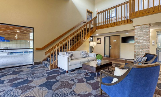 Oshkosh Hotel | Quality Inn