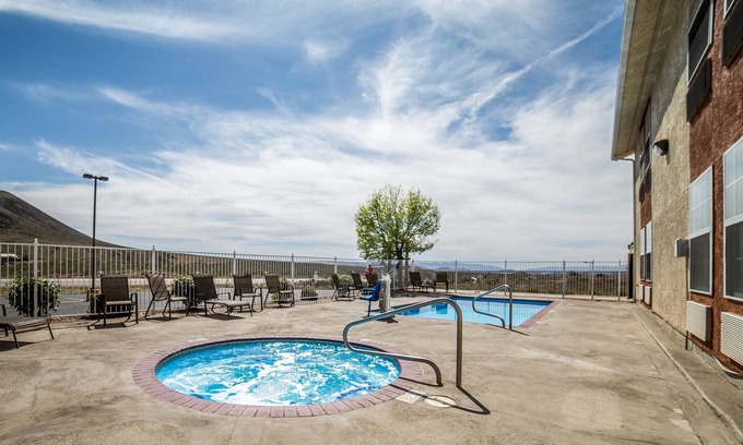 Hurricane Hotel | Quality Inn Zion Park Area