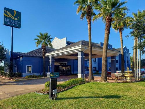 Jersey Village Hotel | Quality Suites Houston NW Cy-Fair