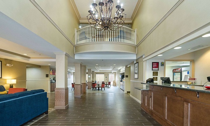 Springdale Hotel | Quality Suites Springdale West I-49