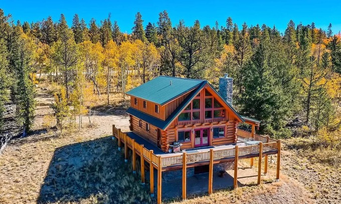 Fairplay Cabin | Quarry Road Cabin - Dogs OK - Log Cabin, Mountain Views 22 miles to Breckenridge
