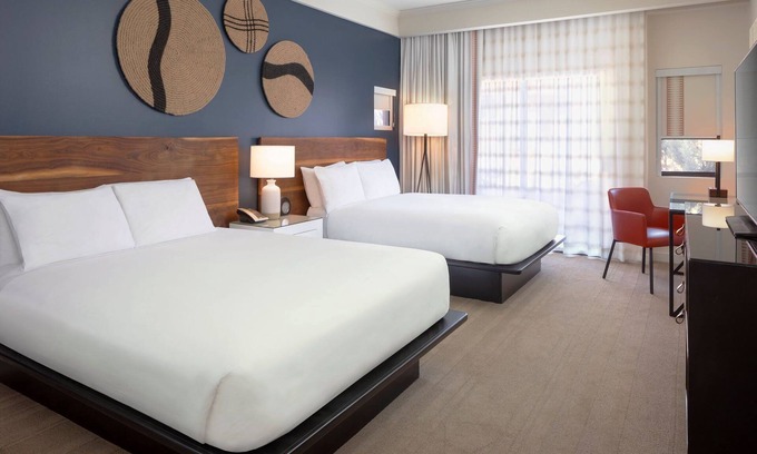 Uptown Sedona Hotel | Queen Courtyard Getaway, Amara Resort, Tranquil Creek Setting, Free Parking