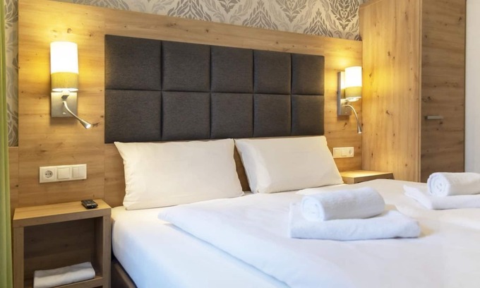 Rhens House | Queen-size double room HH-non-refundable rate - AKZENT Hotel Roter Ochse