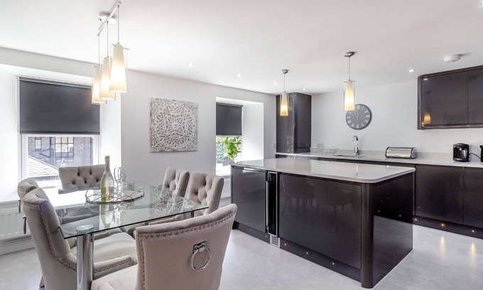 Eastgate Cottage | Queen Victoria Suite