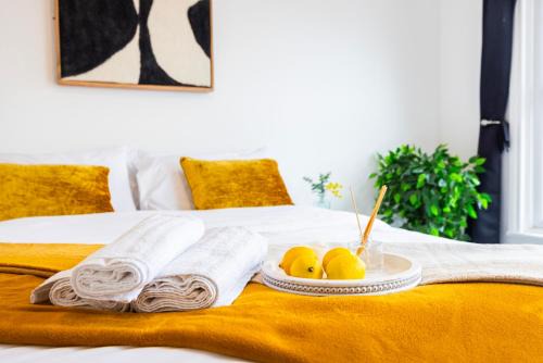 Stratford Apartment | Quick Access to London City, Self Check-in!