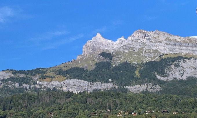 Passy Apartment | Quiet, bright cocoon in Mont Blanc country near Chamonix & Saint-Gervais