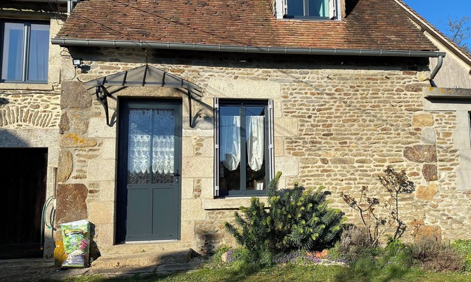 Ravigny Cottage | Quiet cosy country location cottage