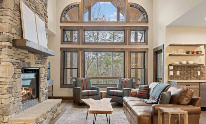Nebo House | Quiet Cove on Lake James with Hot Tub!