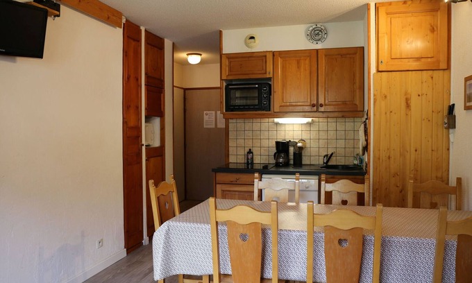 Aussois Apartment | Quiet duplex for 8, close to services