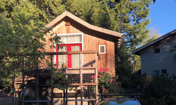 Washington County House | Quiet Forest Retreat halfway between Portland and Cannon Beach