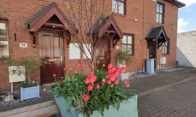 The Liberties House | Quiet gated City Townhouse, with walking distance to all attractions.