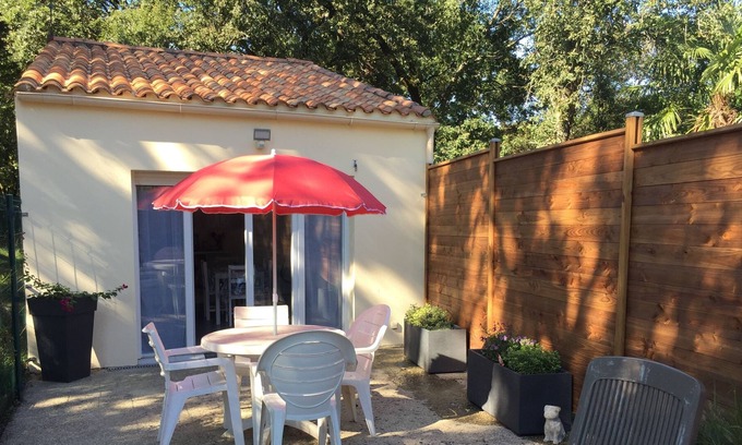 Sablonceaux House | Quiet holiday home in a green setting 15 km from Royan