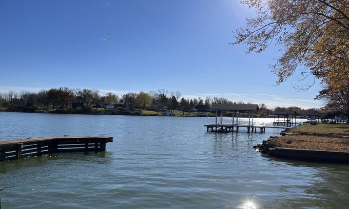 Jamestown House | Quiet Lake Retreat close to Dayton