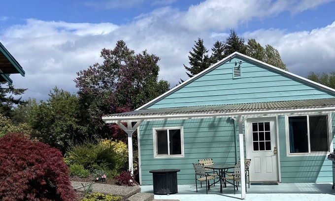 Renton House | Quiet one bedroom house close to airport