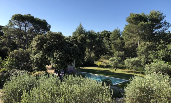 Saint-Cannat House | Quiet Provencal farmhouse 15 minutes from Aix-en-Provence