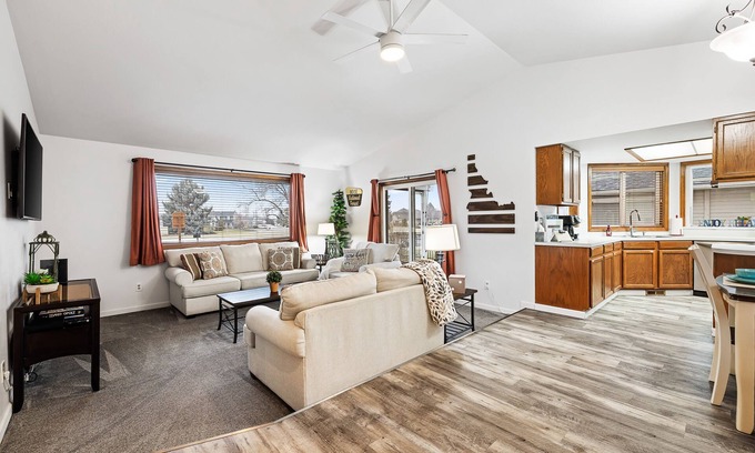 Meridian House | Quiet, super clean, comfortable home on the 11th Tee of a public golf course.
