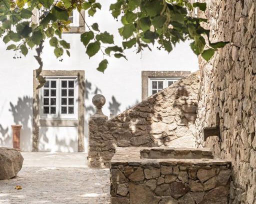 Eugaria Ski Chalet | Quinta do Griffo with Oceanview, Spa, heated Pool