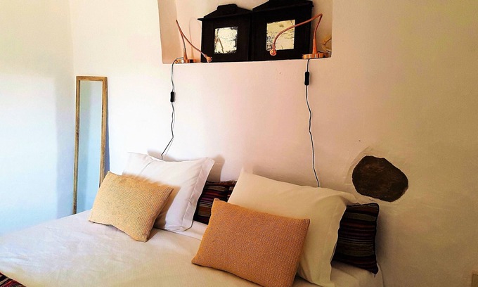 Quelfes Cottage | Quinta dos Cochichos - Almond House