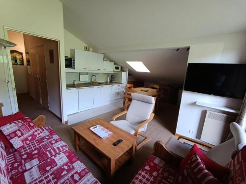 Montgenevre Apartment | Résidence Ferme D'augustin - Batiment D - Grand appartement 8 personnes sur les pistes MAE-8274