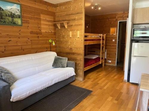 Les Claux Apartment | Résidence Gaubert - Studio cabine à Vars pour 4 personnes idéalement situé MAE-9831