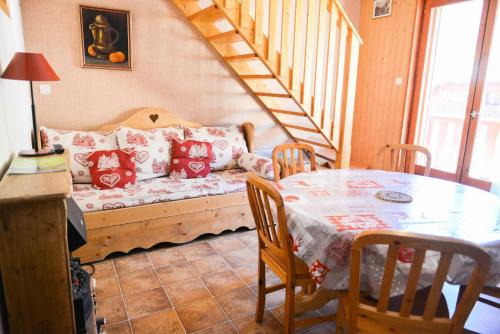 Valloire Apartment | Résidence La Demeurance - 2 pièces cabine + mezzanine 6 personnes exposé ouest MAE-7934