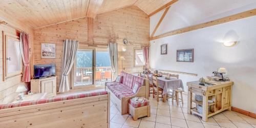 Champagny-en-Vanoise Apartment | Résidence Les Alpages - 4 Pièces pour 8 Personnes MAE-3904