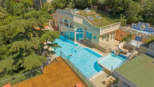 Sainte-Maxime City Centre Apartment | Résidence les Tourelles