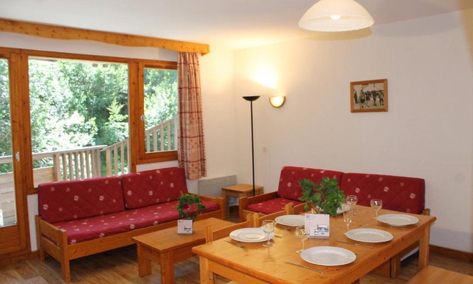 La Perriere Apartment | Résidence Saboia B13 Clés Blanches Courchevel