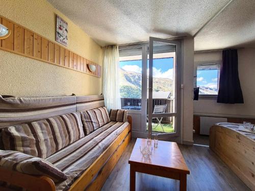 Les Menuires Apartment | Résidence Villaret - Studio atypique avec beaucoup de rangement MAE-2694
