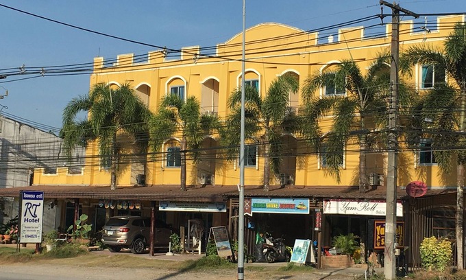 Khuekkhak Hotel | R.T. Hotel