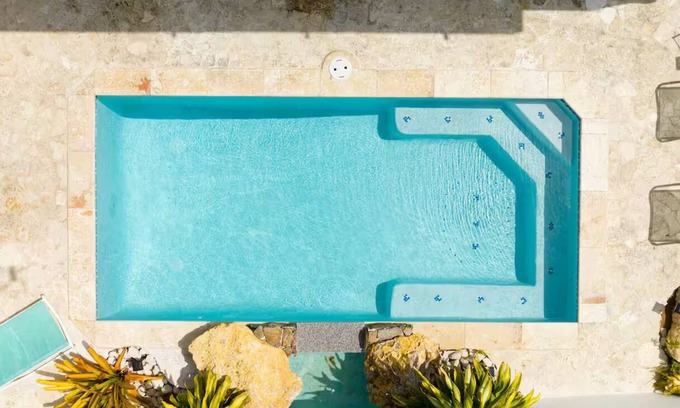 El Combate Apartment | R&V Combate Beach House, 2nd Floor with Pool