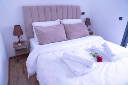 Belvedere Apartment | R102- Stylish and Functional 1 BR Apartment at the center of Belvedere