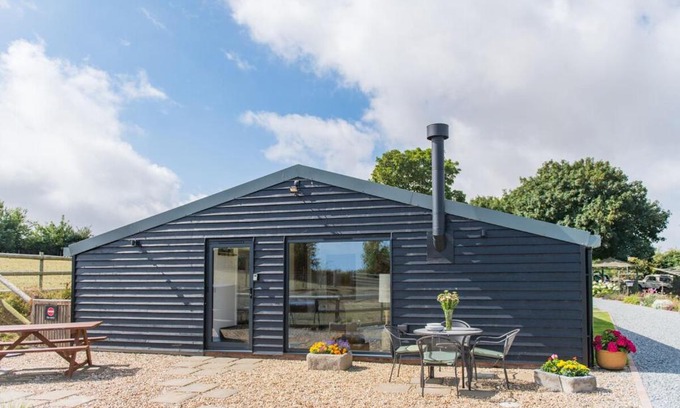 Martin House | Rabbit Hole by Keepers Cottages
