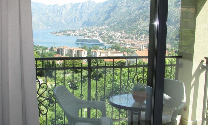 Skaljari Apartment | Radgost Kotor Apartments