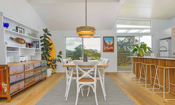 Mooball Cottage | Rail Trail Retreat - Artisan Rural home - 5 mins only to pristine beaches!
