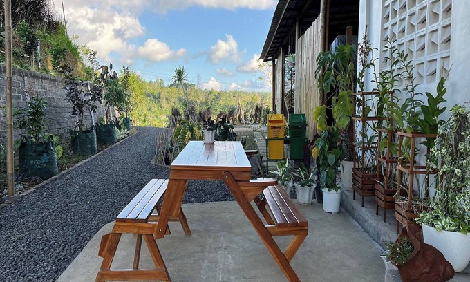 Pupuan Hotel | Rainbow Glamping