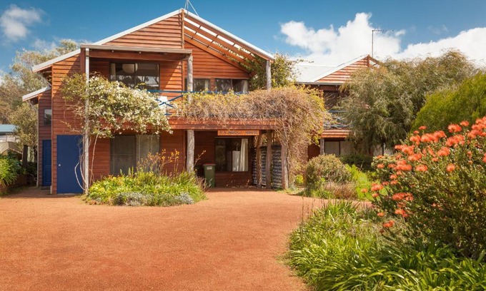 Ocean Beach Cabin | Rainbow House